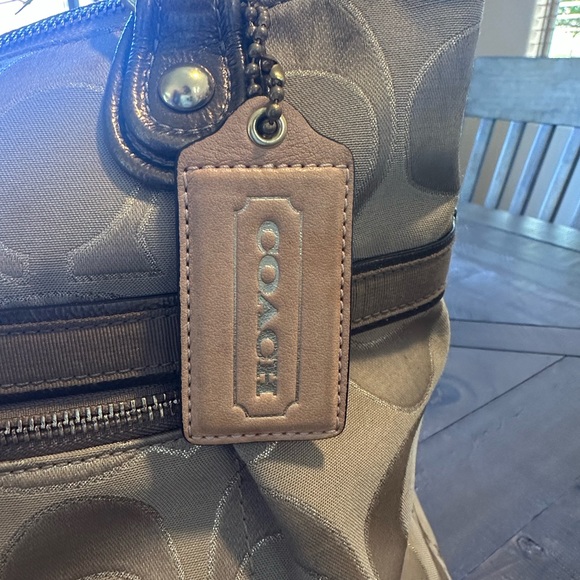 Authentic coach purse. - Picture 3 of 7